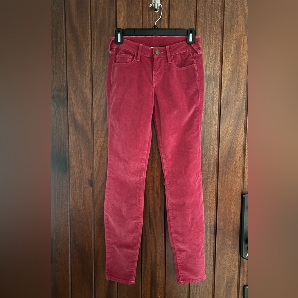 𝕋ℝ𝕌𝔼 ℝ𝔼𝕃𝕀𝔾𝕀𝕆ℕ Cranberry Pants